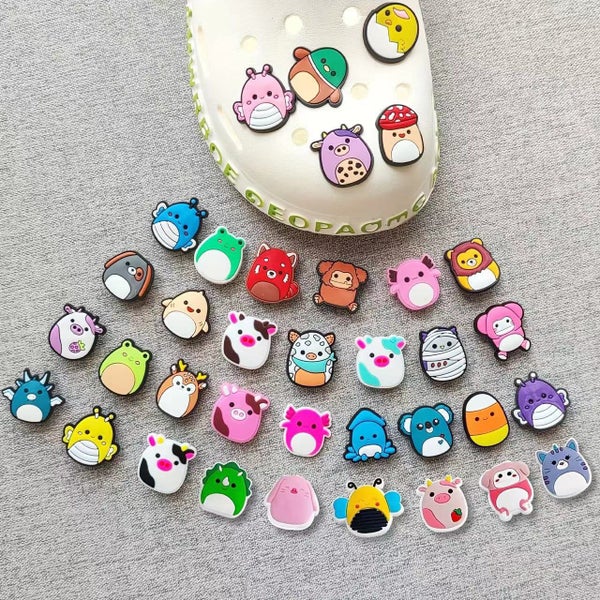 Mixed 100Pcs Random Cartoon Cute PVC Shoes Charms Decor For Croc Carousel 2