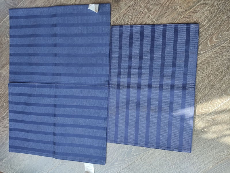3 x Purple Blue Fabric Placemats Carousel 1