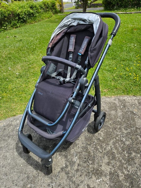 Uppababy Cruz v1 - Jake/Black Carousel 4