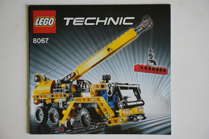 Lego Technic 8067 Mini Mobile Crane from 2011 Carousel 1
