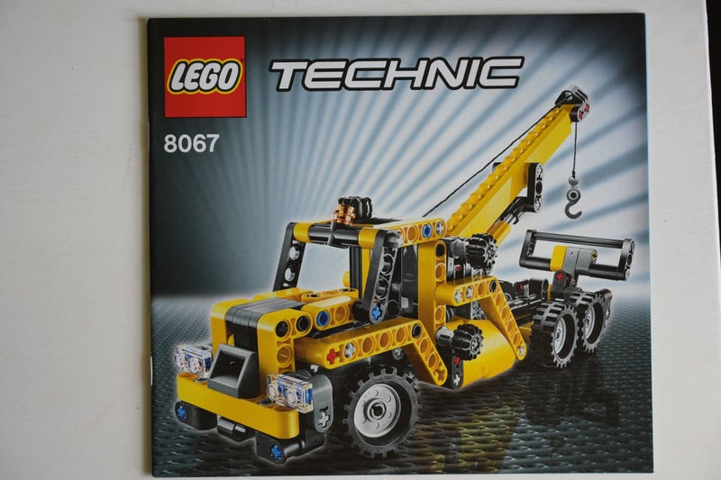 Lego Technic 8067 Mini Mobile Crane from 2011 Carousel 2