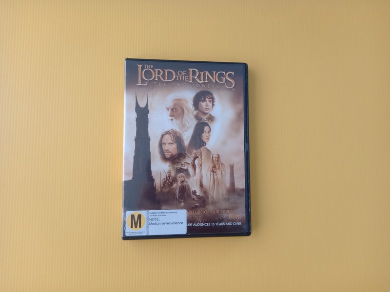 The Lord Of The Rings - The Two Towers Carousel 1