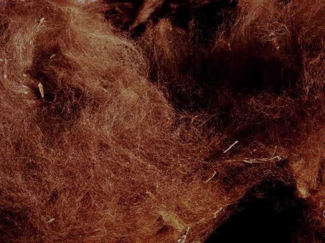Llama Fleece, 1kg. Henna Coloured Carousel 1