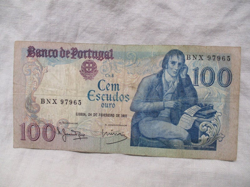 Old Banknote - 100 Escudos - Banco de Portugal 100 - BNX 97965 .... SB 5183 Carousel 1