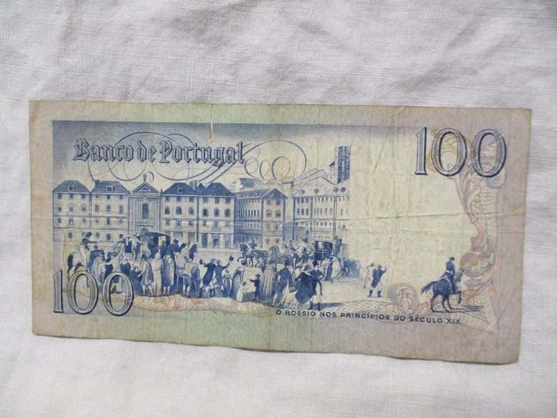 Old Banknote - 100 Escudos - Banco de Portugal 100 - BNX 97965 .... SB 5183 Carousel 2