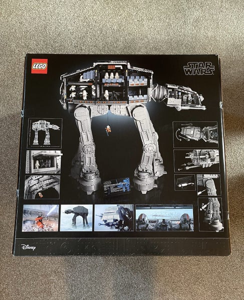 LEGO Star Wars - 75313 - UCS ATAT Carousel 2
