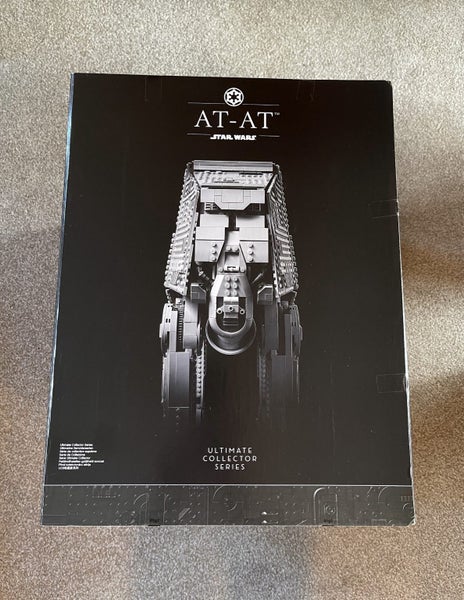 LEGO Star Wars - 75313 - UCS ATAT Carousel 4