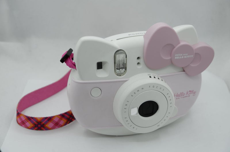 Fujifilm Instax camera HELLO KITTY with case Carousel 1