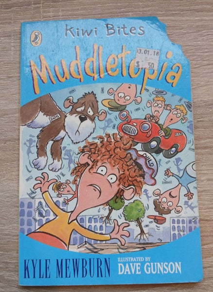 Kyle Mewburn - Kiwi Bites: Muddletopia - Illustrated by Dave Gunson Carousel 1