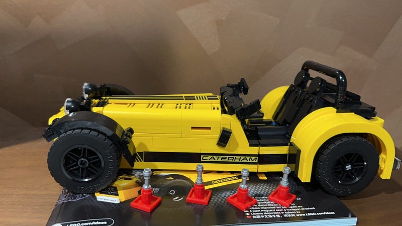 Lego 21307 Ideas ~ Caterham Seven 620R *Complete* Carousel 2