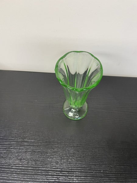 Vintage art deco green depression glass vase Carousel 2