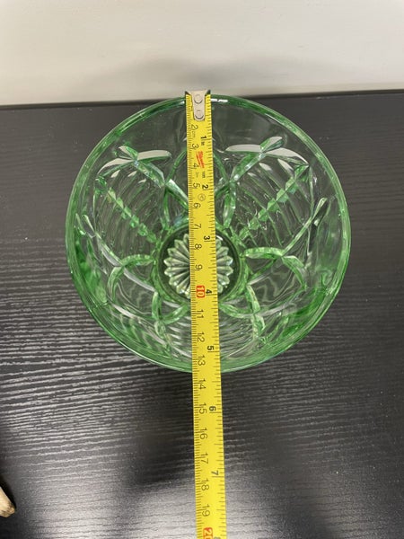 Vintage 1930's Art Deco Green Depression Glass Vase Carousel 8