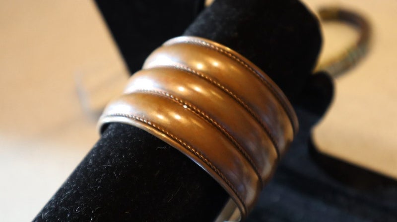 $50 NR Vintage 70's wide patterned Copper Cuff 37.60 gms Carousel 2