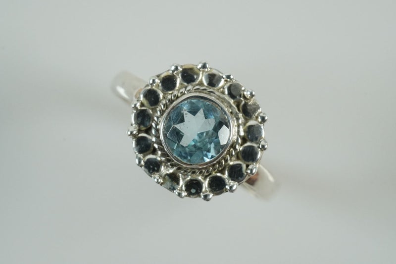 PRETTY BLUE TOPAZ RING STAMPED 925 Carousel 2