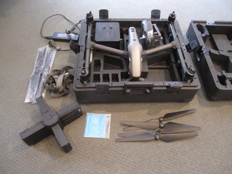 DJI Inspire 2 Kit with Zenmuse X4s and 4 x batteries - Very little use.64224432554625111