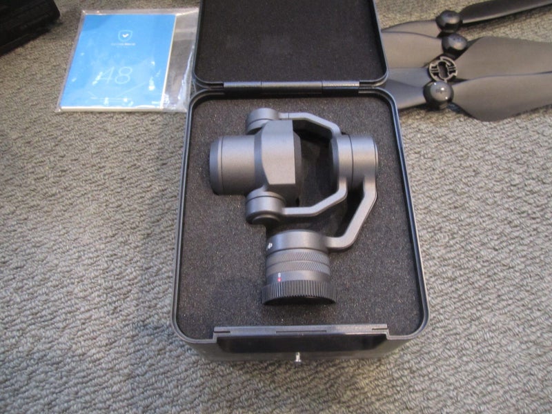 DJI Inspire 2 Kit with Zenmuse X4s and 4 x batteries - Very little use.64224432554625113