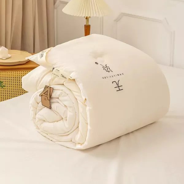 Knitted Cotton Soybean Fiber Duvet For Four Seasons In Warm White Carousel 1