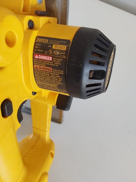 Dewalt cordless circular saw Carousel 2