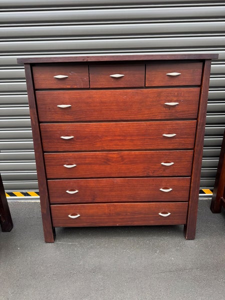 NZ MADE 4 Piece Bedroom Suite. Carousel 2