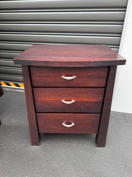 NZ MADE 4 Piece Bedroom Suite. Carousel 7