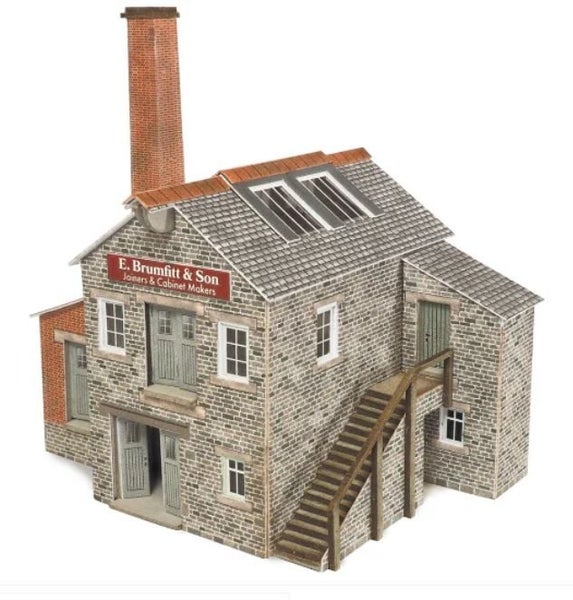 Metcalfe PN186 Ramshackle Workshop Kit Carousel 1