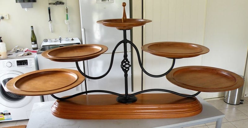 Rimu Display stand platters Carousel 1