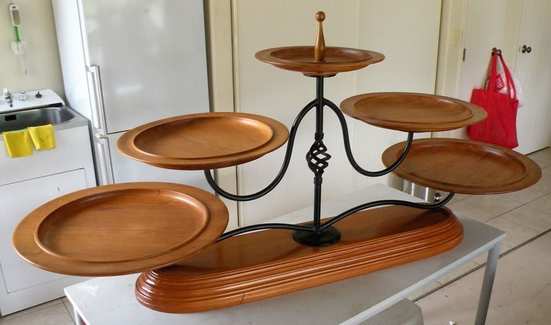 Rimu Display stand platters Carousel 2