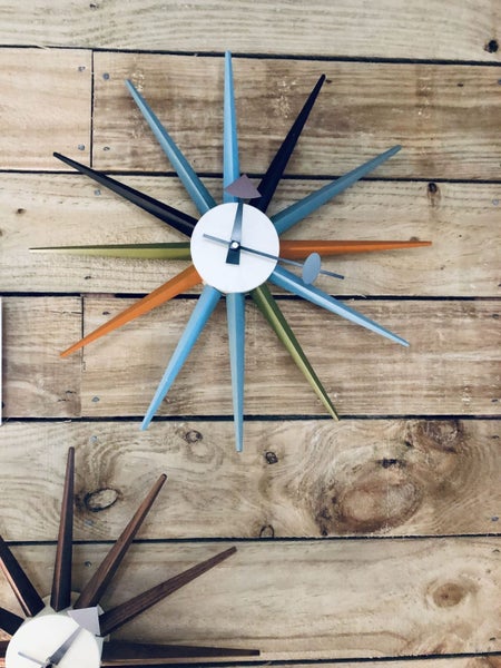 Nelson Sunburst clock Carousel 2