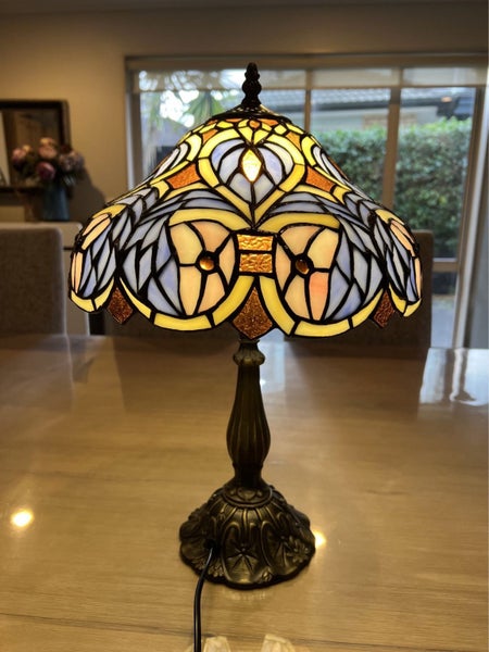 New Design Handmade Tiffany Table Lamp Carousel 2