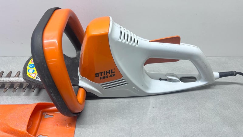 STIHL HSE 42 Electric Hedge Trimmer Carousel 2