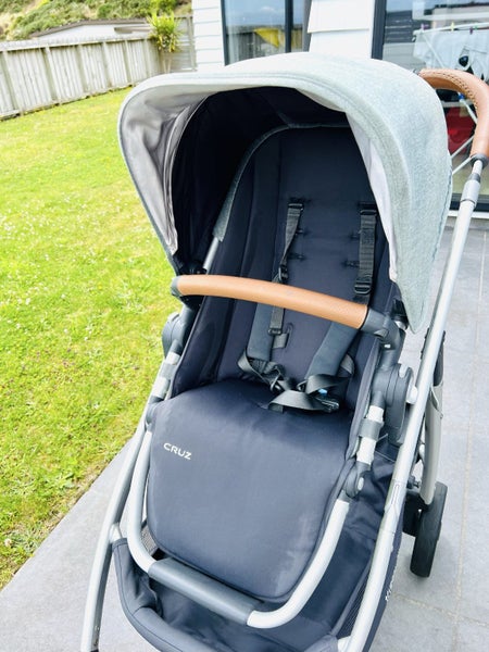 UPPABABY Cruz Pram Carousel 2