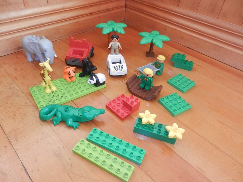 Duplo Zoo Carousel 1