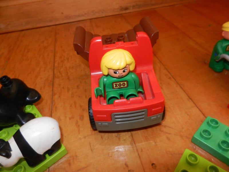 Duplo Zoo Carousel 12