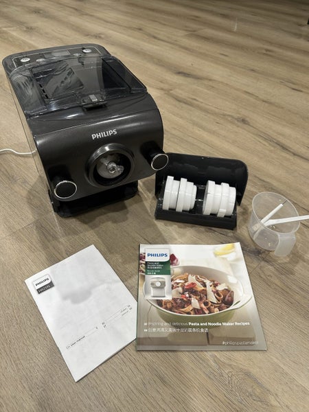 Philips Premium Pasta and Noodle Maker Carousel 1