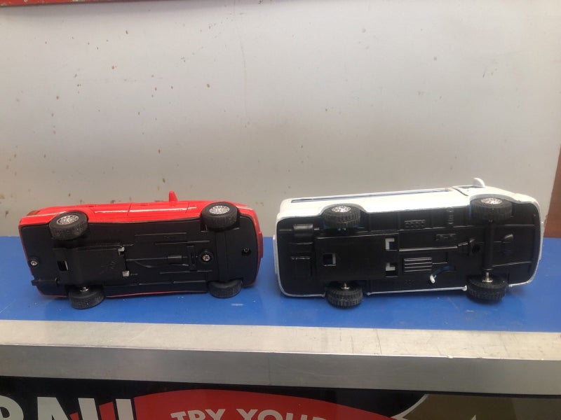 Toy Bus and Toy BMW Friction Drive x 4 Carousel 8