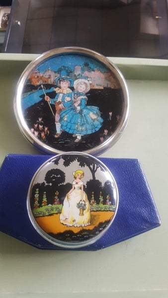 Vintage powder jar and tray. Carousel 1