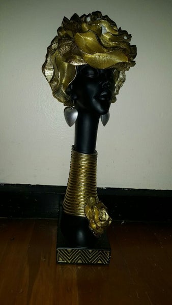 Sculpture Carousel 1