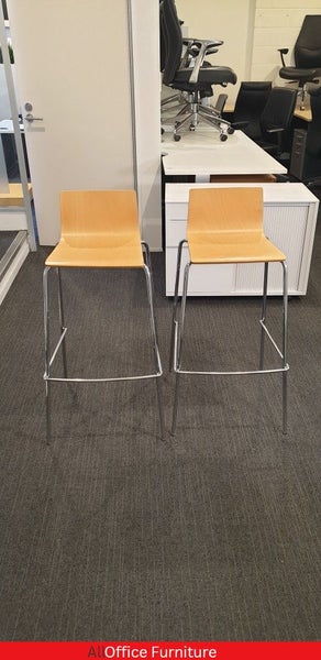 Bar stools x 2/ Breakout Stools Carousel 1