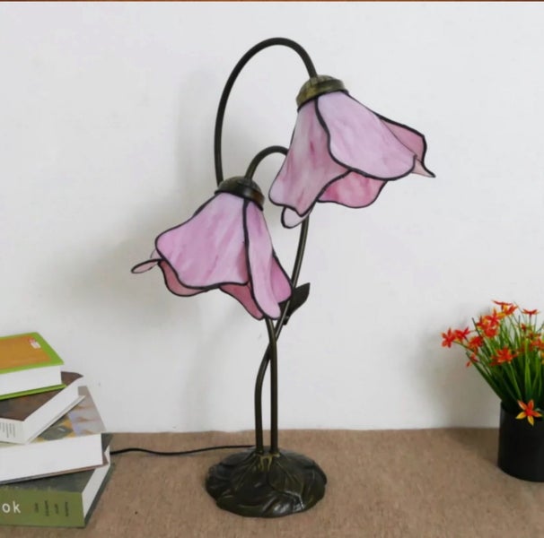 LARGR Water Lily Flower Style Tiffany Table Lamp (12034R) Carousel 6
