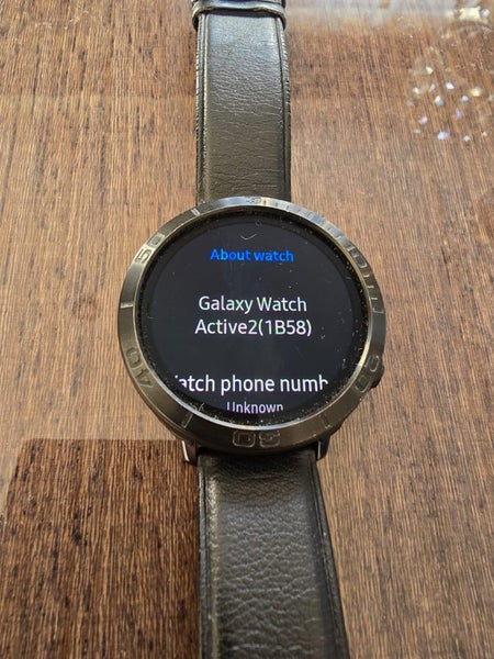 Samsung Galaxy Watch Active2 40mm (Black) Carousel 1