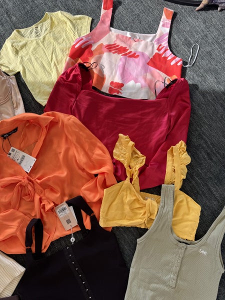 27 TOPS BULK BUNDLE - 6/XS Carousel 14