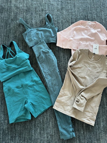 ACTIVE WEAR/GYM BULK BUNDLE Carousel 1
