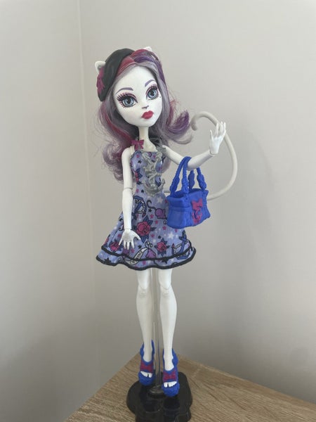 Monster High Shipwrecked Catrine DeMew Carousel 1