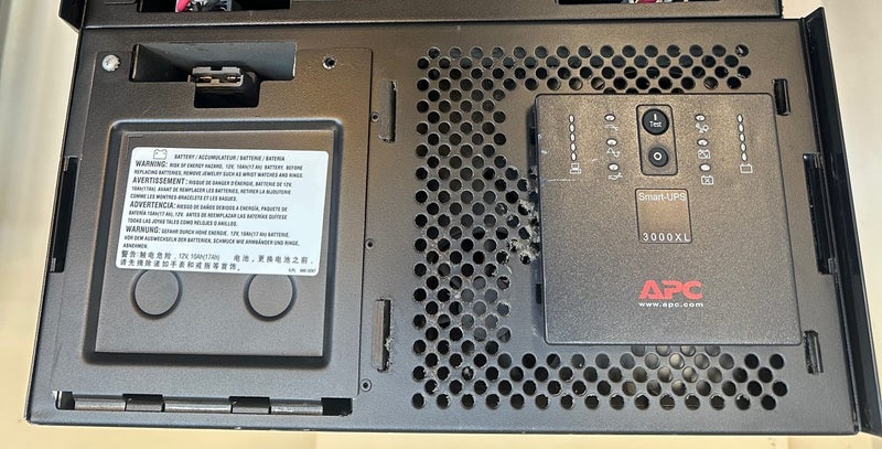 APC Smart UPS 3000XL Rack Mount UPS Smart UPS 3000XL RM 3U Carousel 1