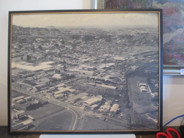 WHITES AVIATION AUCKLAND / MT ROSKILL. RARE 1960'S PHOTOGRAPH Carousel 1