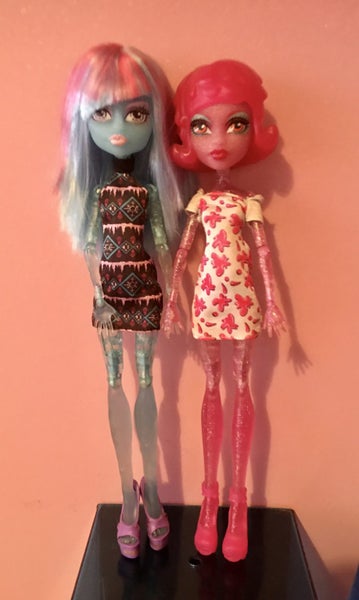Monster High create a Monster 2 dolls Carousel 1