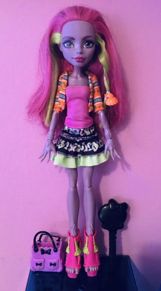 Monster High Marisol Coxi doll Carousel 1