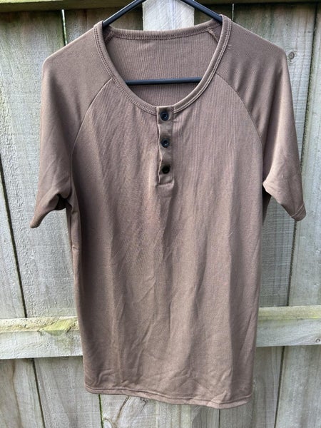 Brown Men’s Stretch Tshirt – Size S Carousel 1