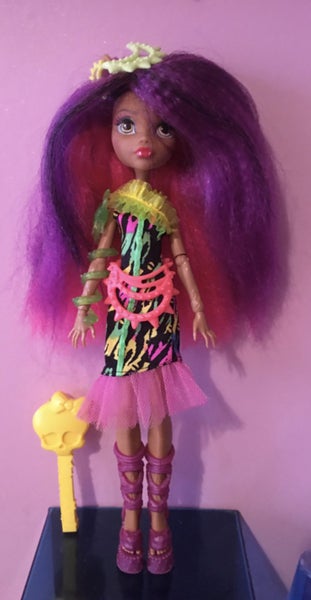 Monster High Electrified Clawdeen volf Carousel 2