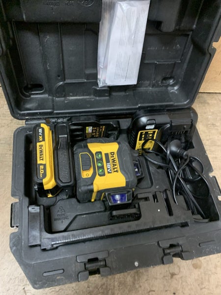 DeWalt DCLE34031 Compact 3 x 360° Green Beam Multiline Laser Combo kit Carousel 2